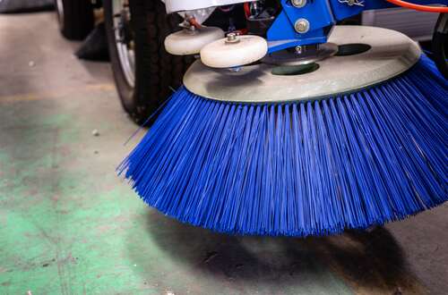 brosse bleue balayeuse